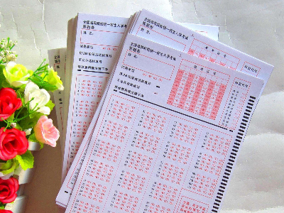 答题卡一般是什么纸质？
